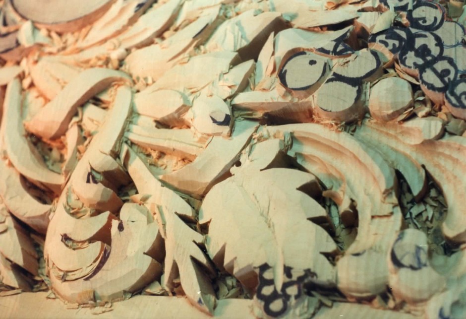 Carving of the detail elements begins - carving detailed elements