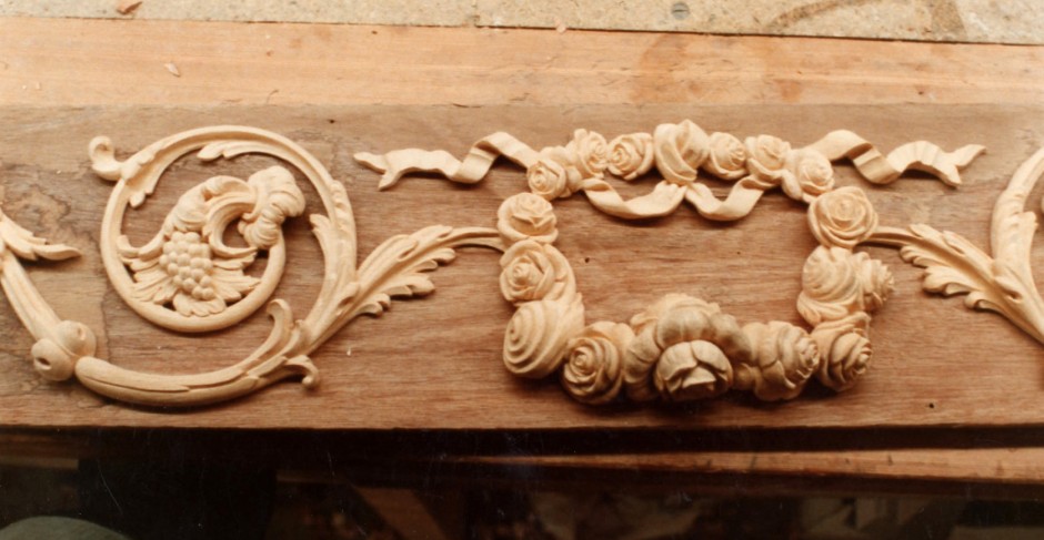 Central section of the overdoor frieze - overdoor frieze spencer house jose carving