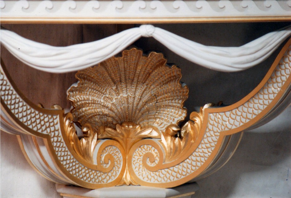 Close Up Detail Of The Table Carving - guilt table guilded table gold british embassy