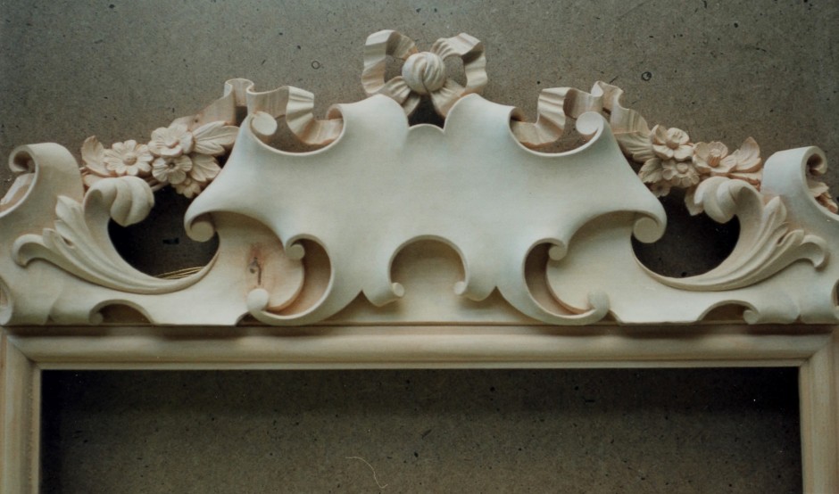 Close up detail of the head or top of the mirror by Jose Sarabia - jose sarabia mirror head wembley lime