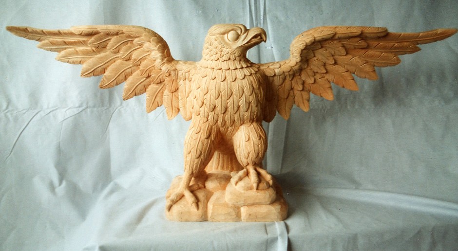 Eagle with open wings - front view - eagle golden front view wood carving