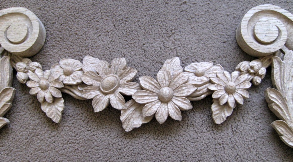 The finished centrepiece, carved in wood - hand carved centre piece